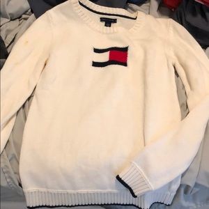 🚨 Vintage Tommy Hilfiger Sweater 🚨